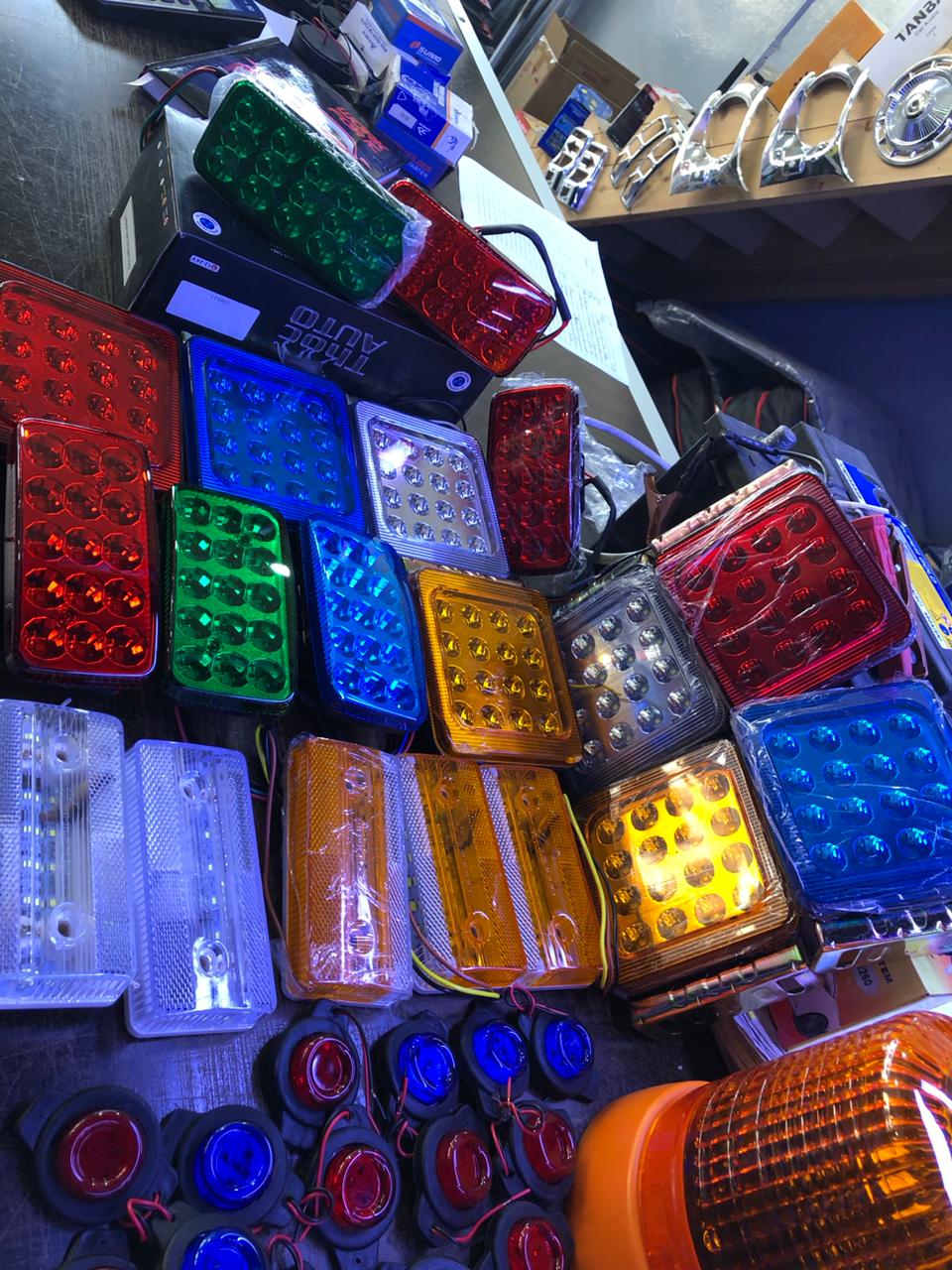 شاحنات 12